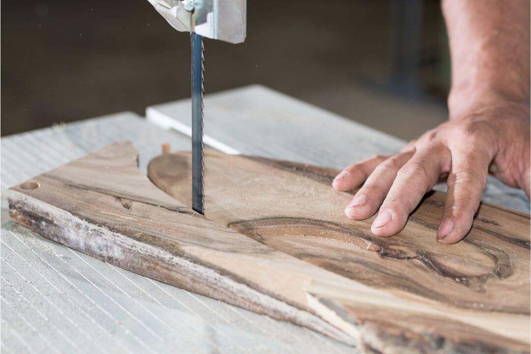 Band saw for resawing lumber and cutting thick wood with curved or straight cuts